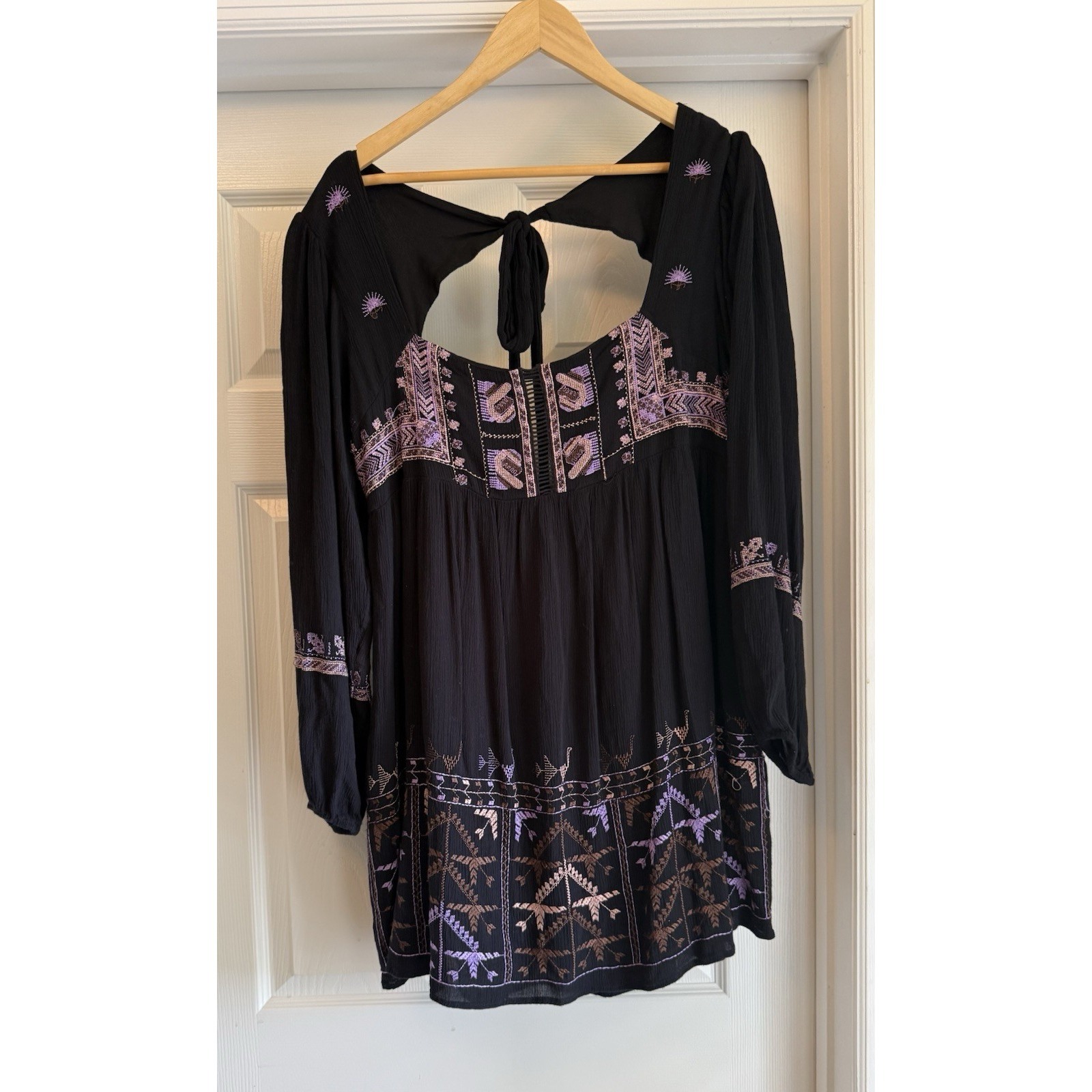 Free People Tunic Top Womens Xs Black Embroidered Open Tie Back Balloon Sleeve